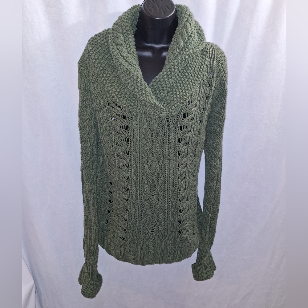 Sisters Knitted Sweater Size Medium